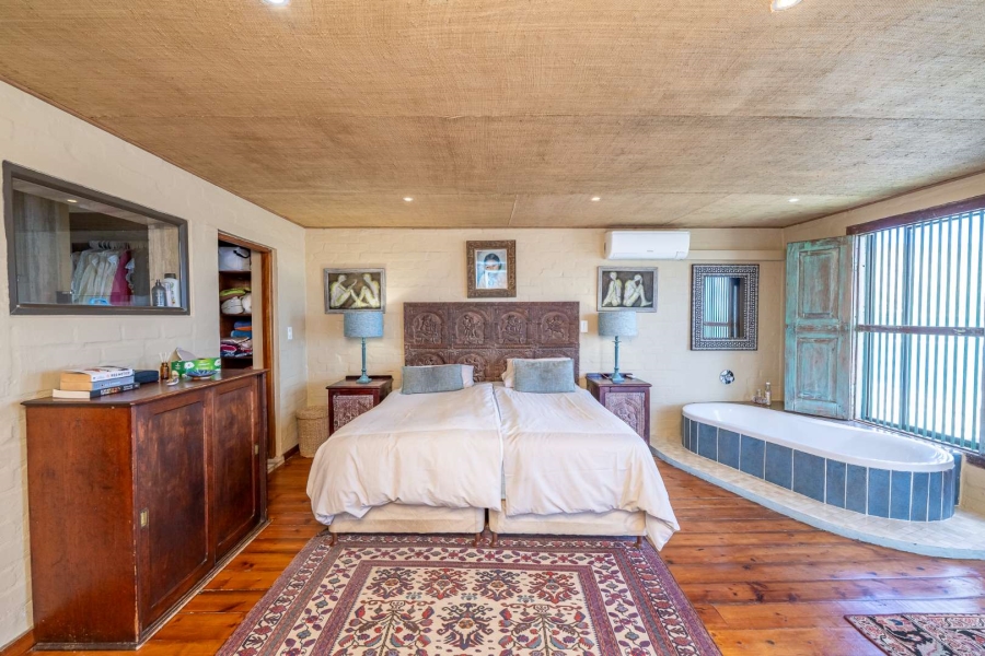 4 Bedroom Property for Sale in Gordons Bay Western Cape